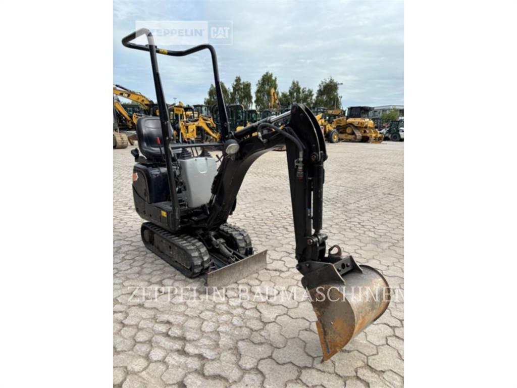 CAT 300.9D Pelle sur chenilles