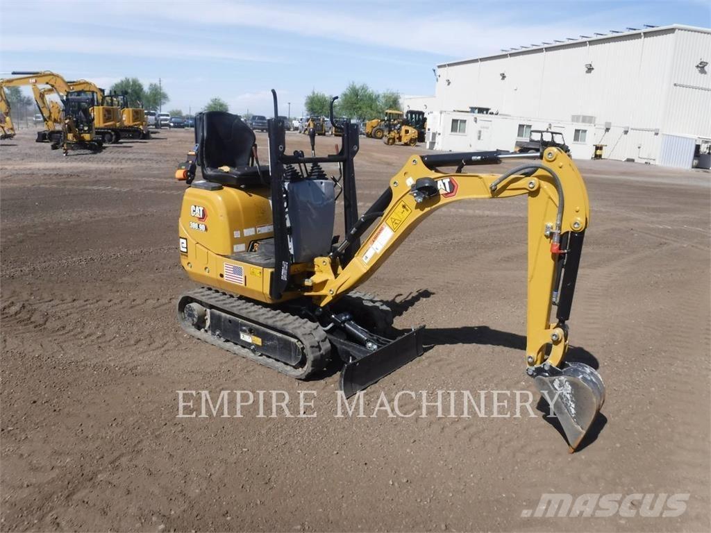 CAT 300.9D Pelle sur chenilles
