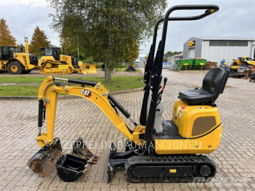 CAT 300.9D Pelle sur chenilles