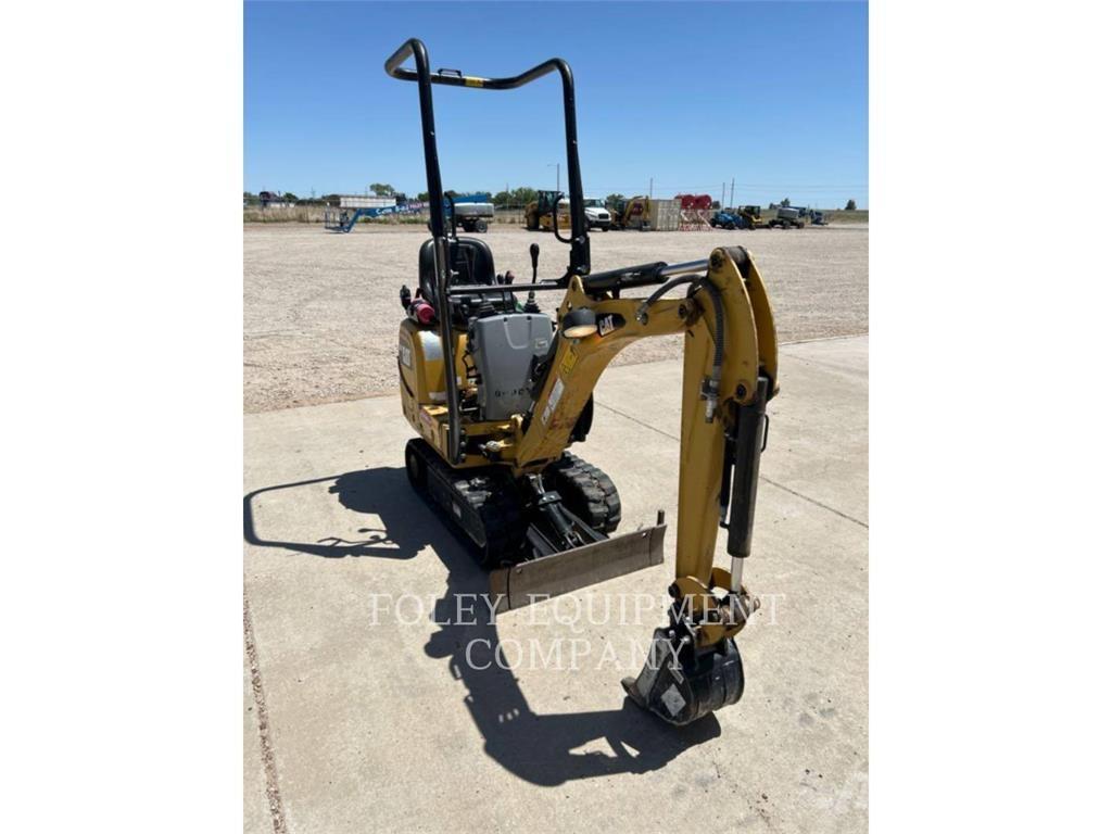 CAT 300.9DSO Pelle sur chenilles