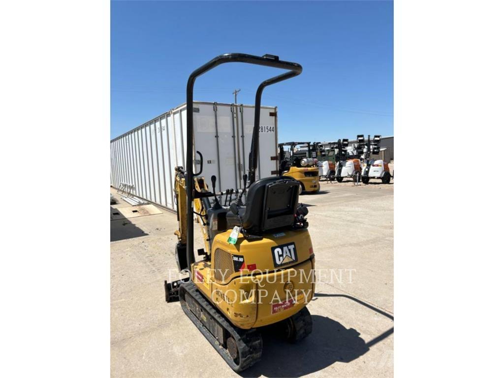 CAT 300.9DSO Pelle sur chenilles