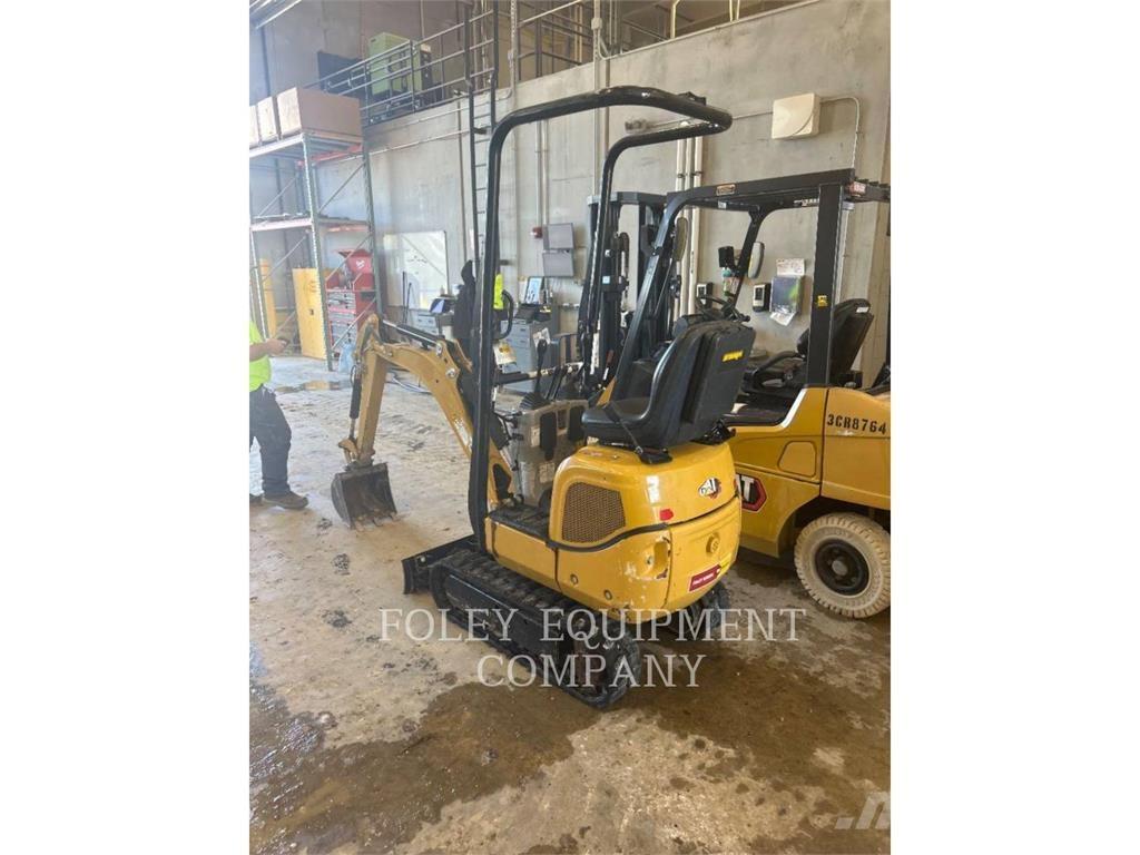 CAT 300.9DSO Pelle sur chenilles