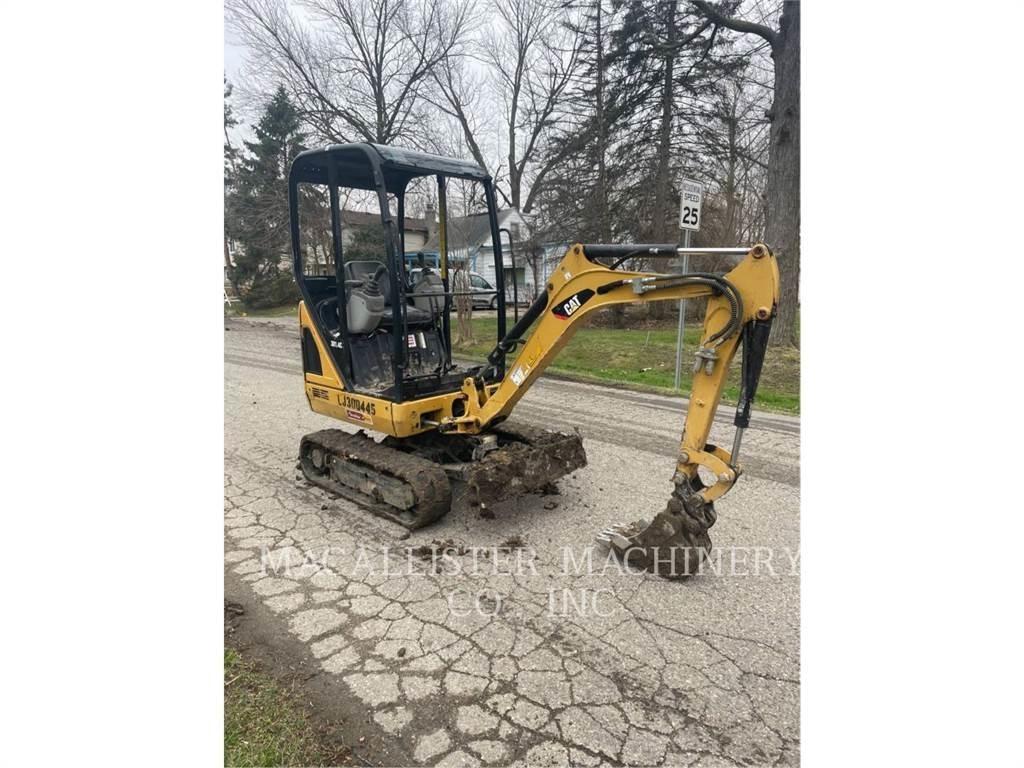 CAT 301.4C Pelle sur chenilles