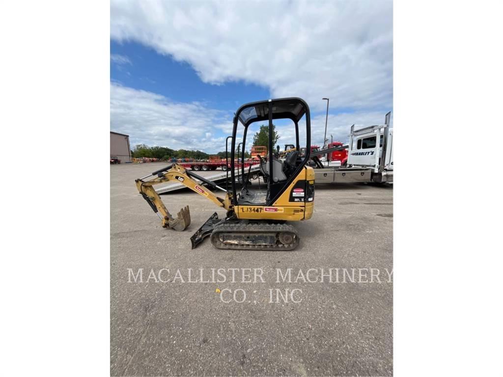 CAT 301.4C Pelle sur chenilles