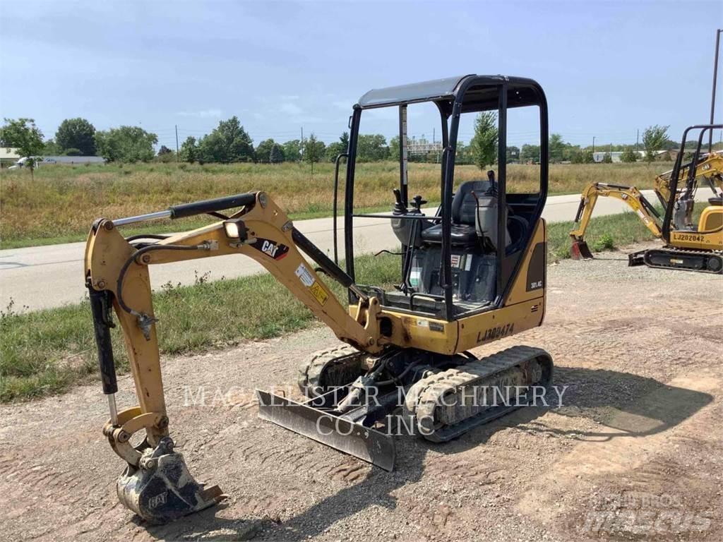 CAT 301.4C Pelle sur chenilles