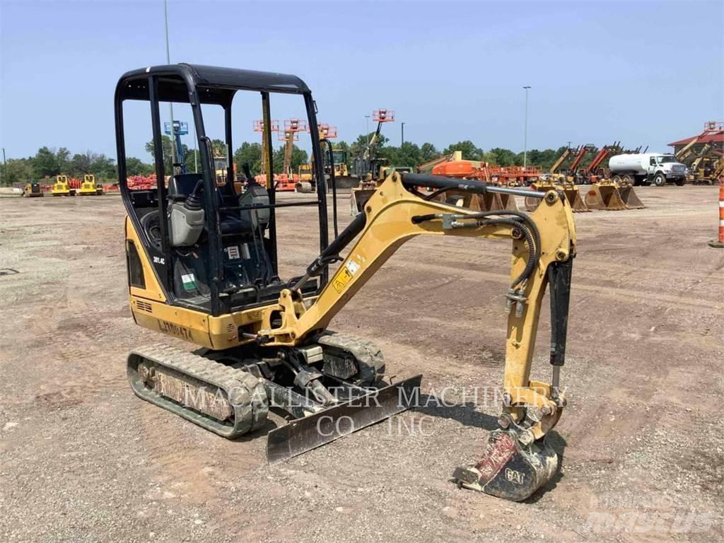 CAT 301.4C Pelle sur chenilles