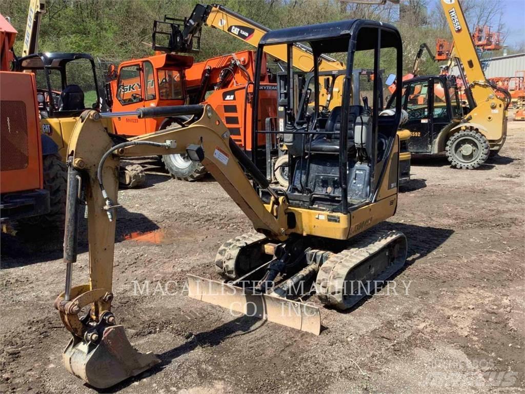 CAT 301.4C Pelle sur chenilles