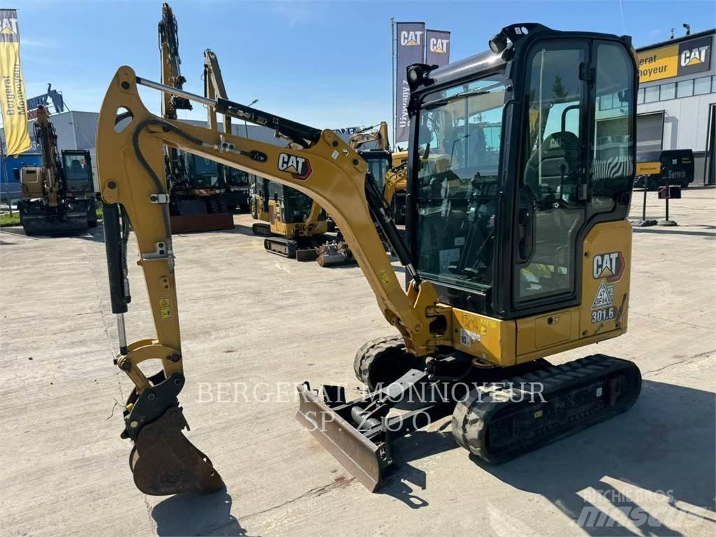 CAT 301.6 Pelle sur chenilles