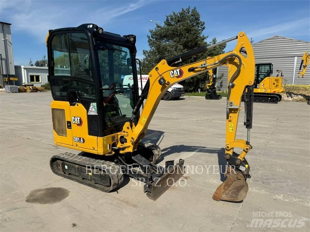 CAT 301.6 Pelle sur chenilles