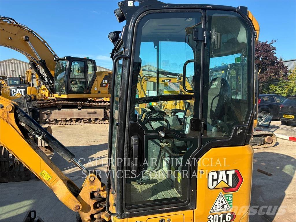 CAT 301.6 Pelle sur chenilles