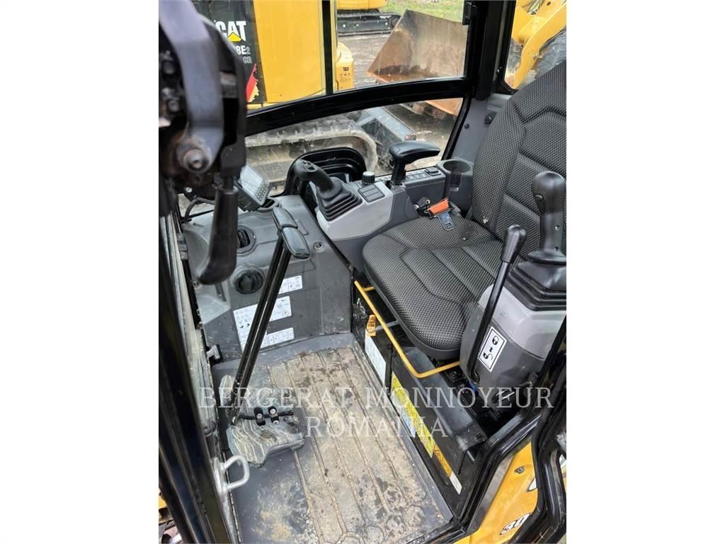 CAT 301.6-05 Pelle sur chenilles