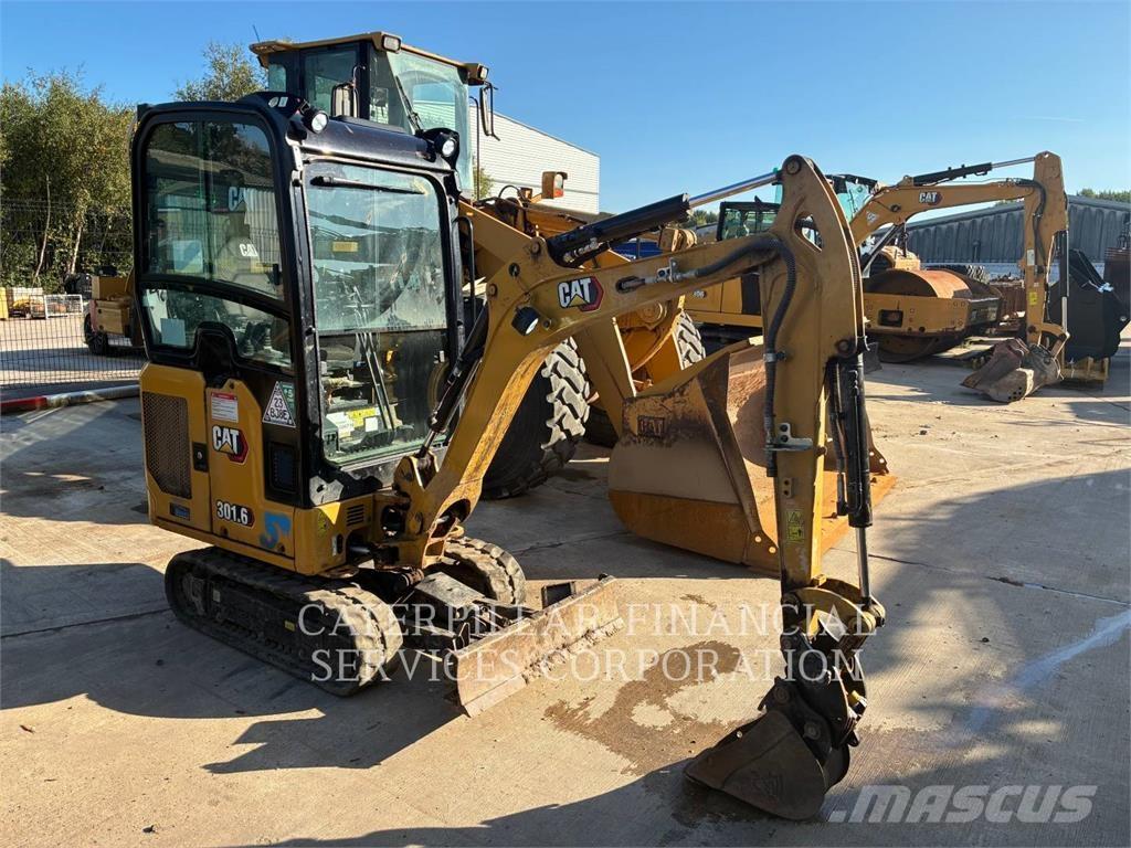CAT 301.6-05 Pelle sur chenilles