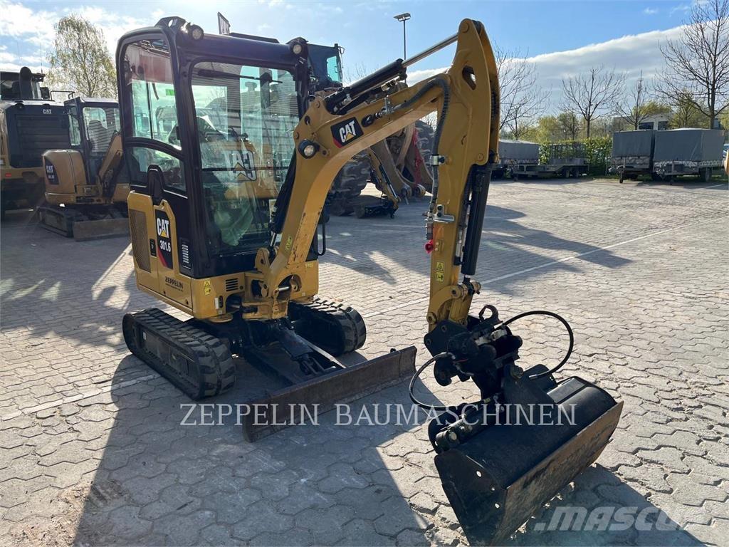 CAT 301.6-05A Pelle sur chenilles