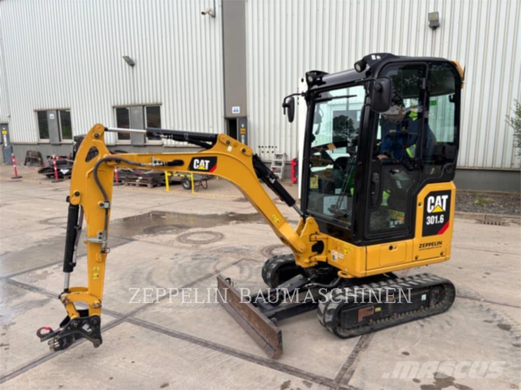 CAT 301.6-05A Pelle sur chenilles