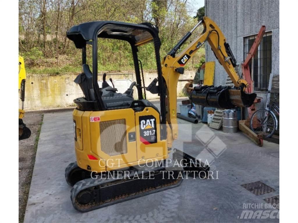 CAT 301.7 Pelle sur chenilles