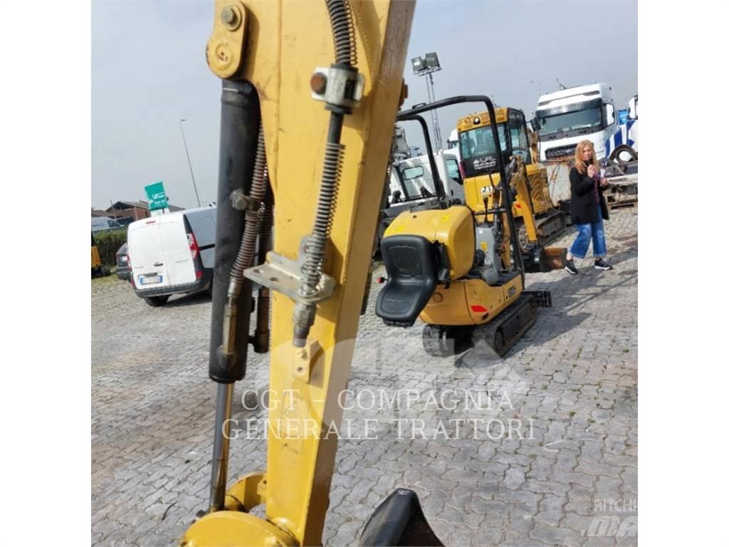 CAT 301.7 Pelle sur chenilles
