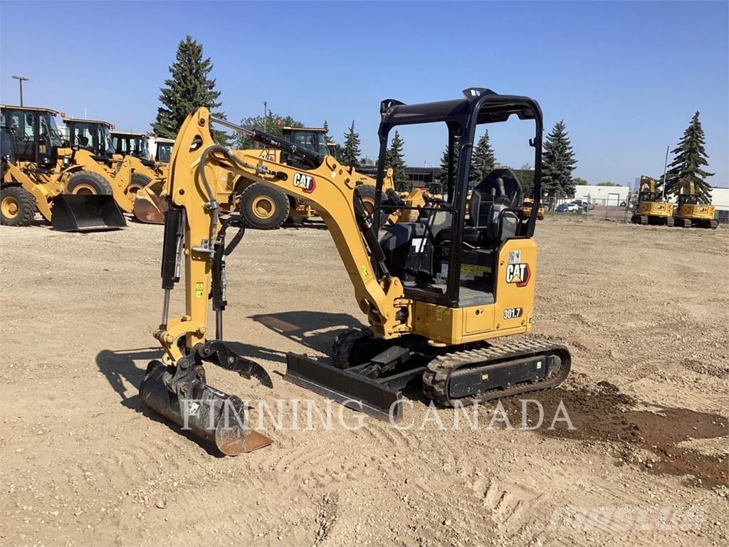 CAT 301.7 Pelle sur chenilles