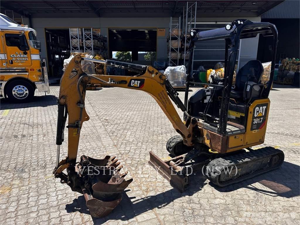 CAT 301.7-05CR Pelle sur chenilles