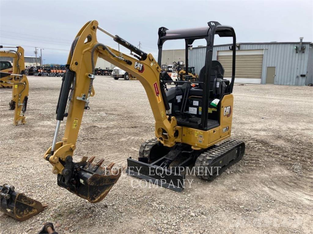 CAT 301.7-05LO Pelle sur chenilles