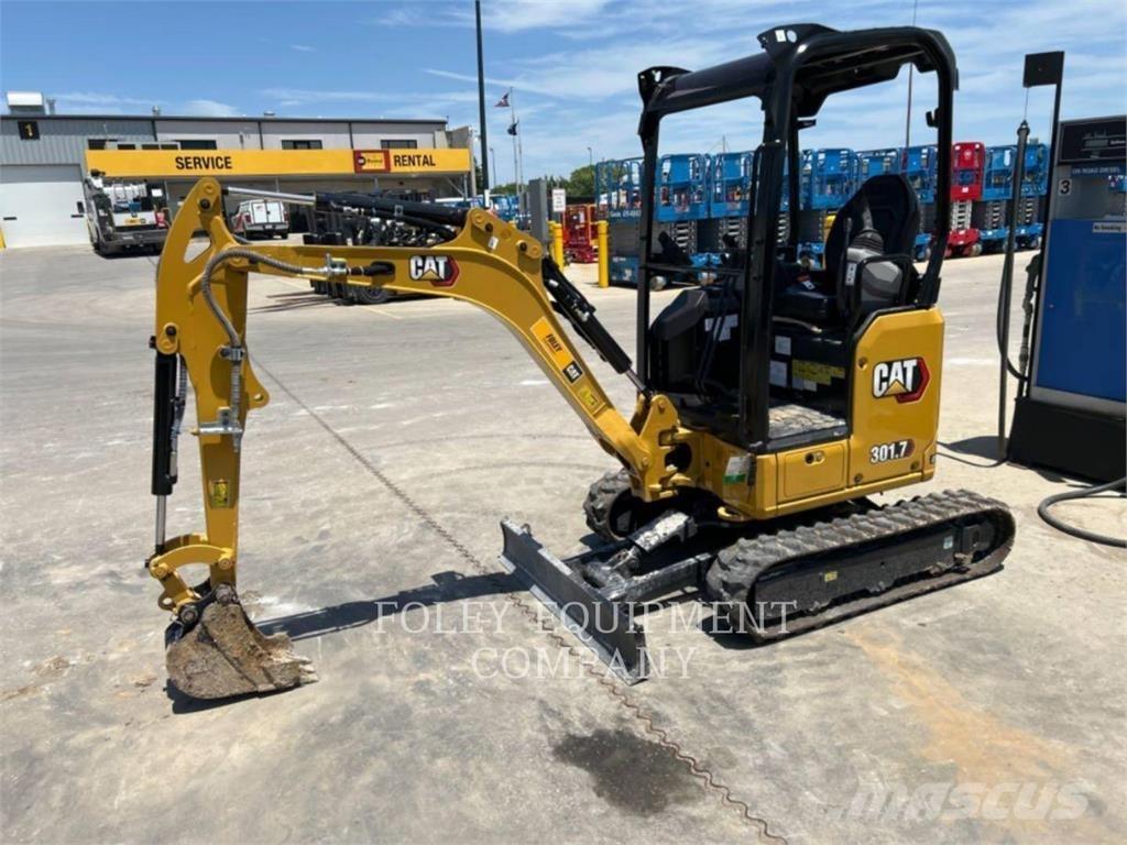 CAT 301.7-05LO Pelle sur chenilles