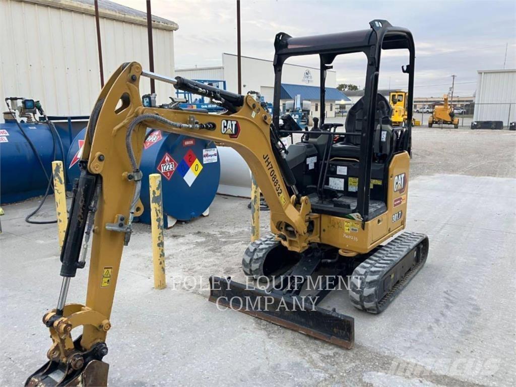 CAT 301.7-05LO Pelle sur chenilles