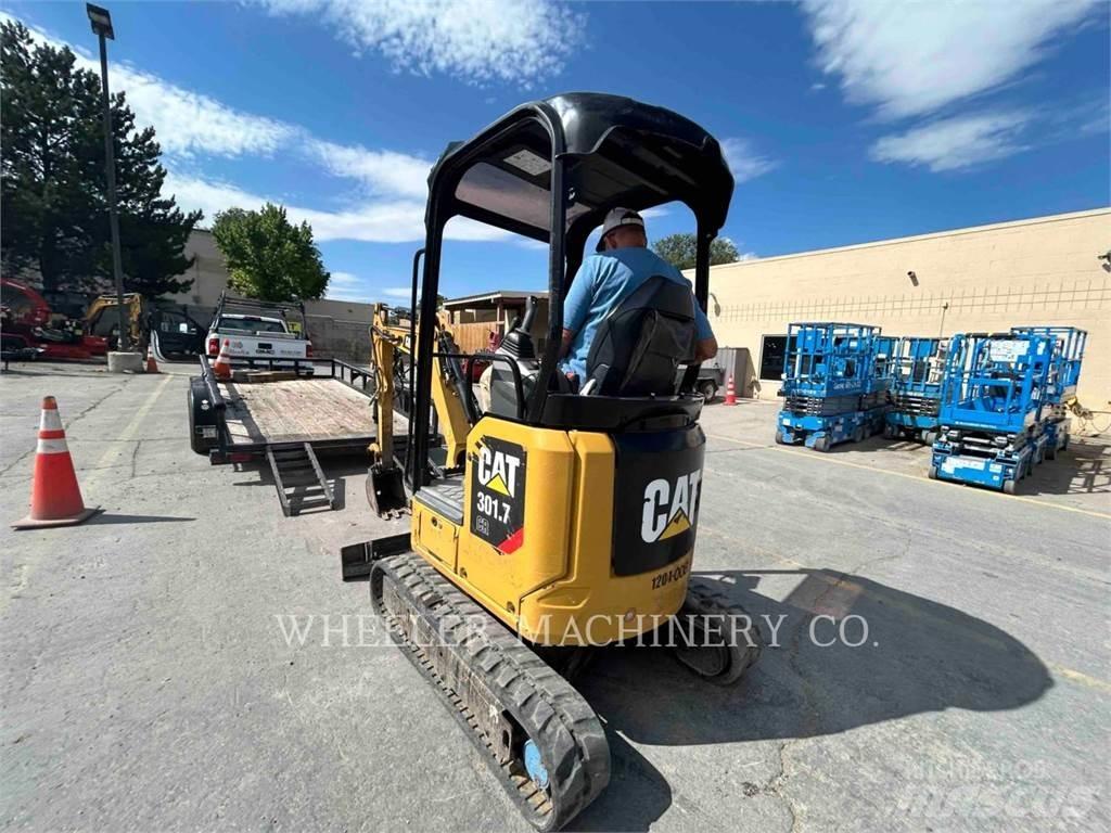 CAT 301.7 C1 Pelle sur chenilles