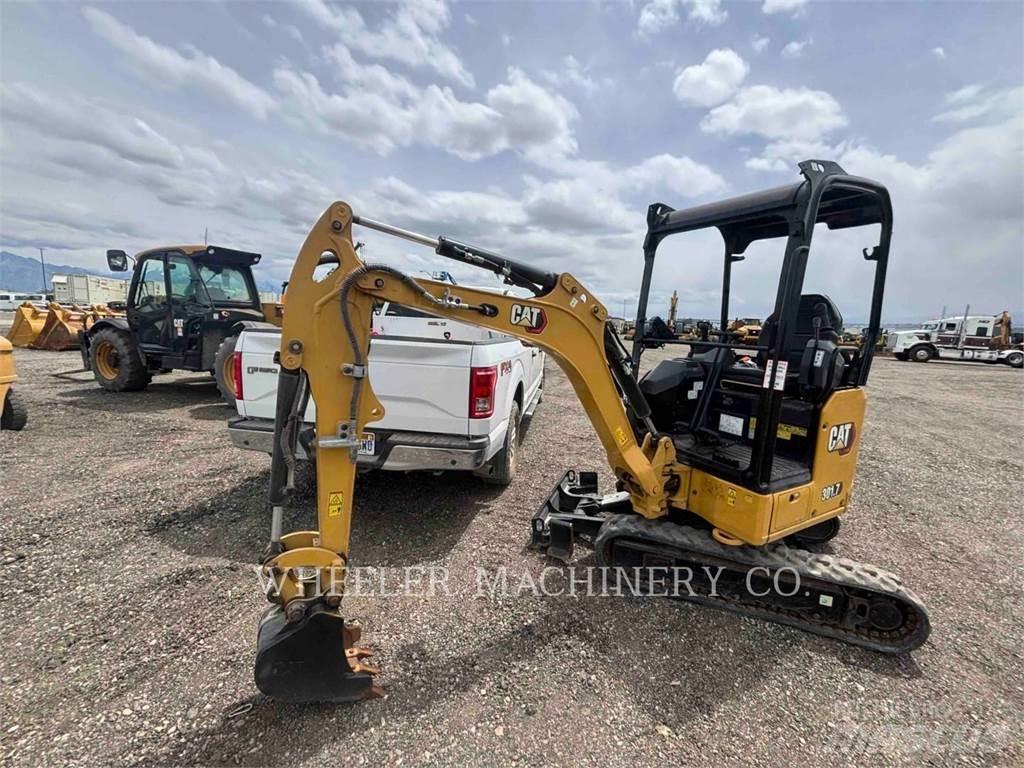 CAT 301.7 C1 Pelle sur chenilles