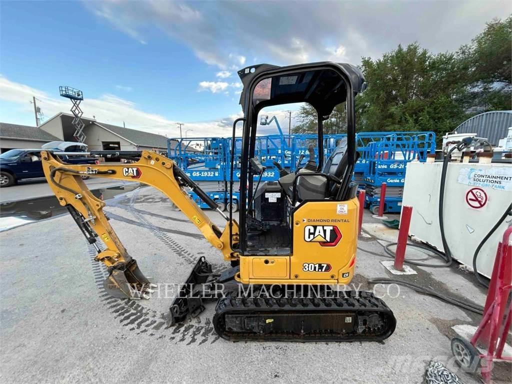 CAT 301.7 C1 Pelle sur chenilles