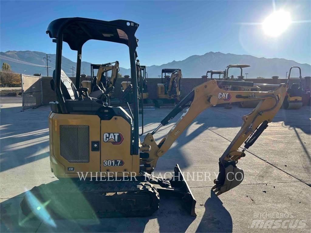 CAT 301.7 C1 Pelle sur chenilles