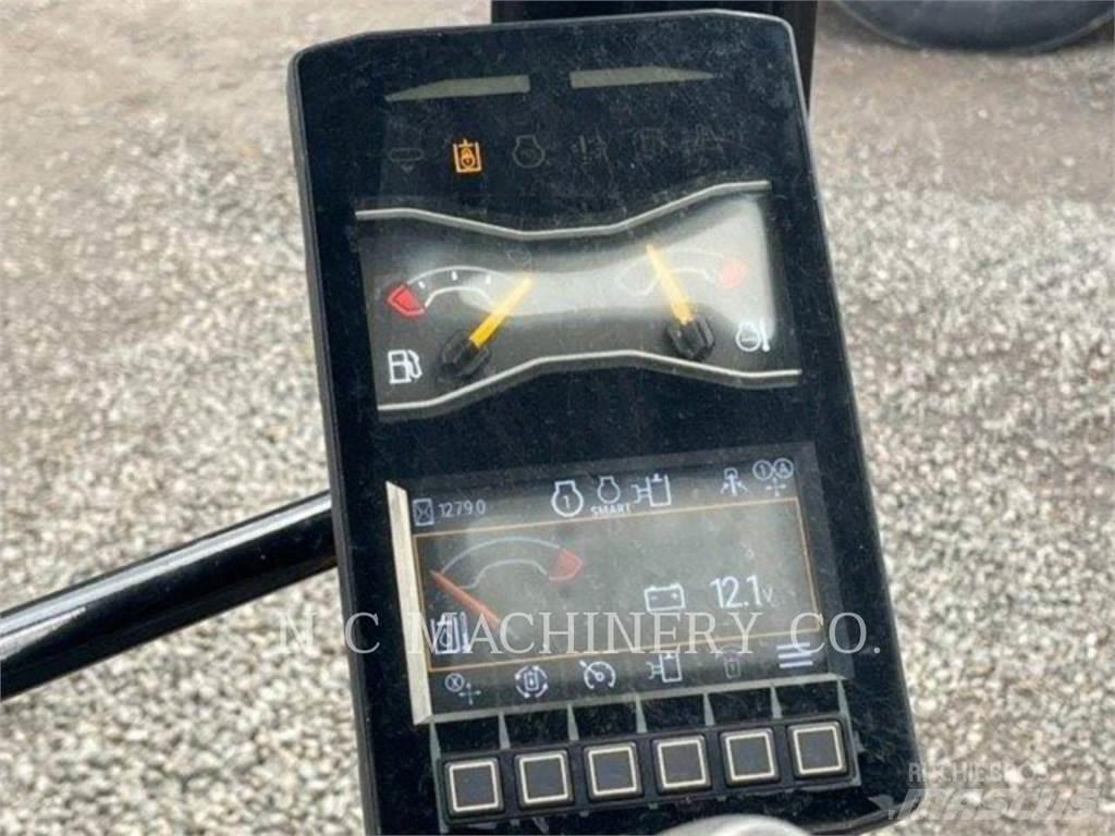 CAT 301.7 CRCN Pelle sur chenilles