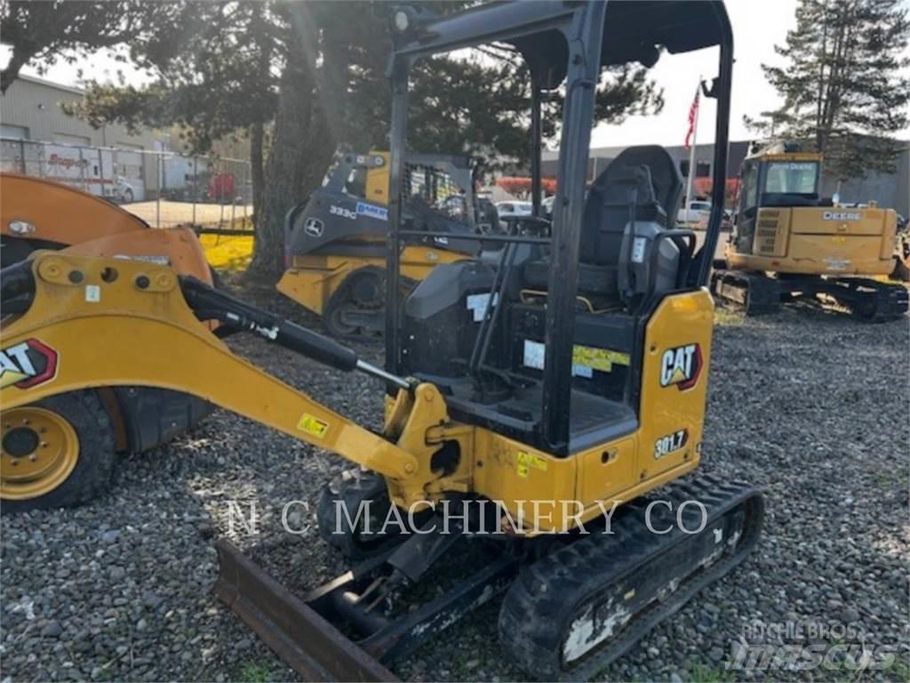 CAT 301.7 CRCN Pelle sur chenilles