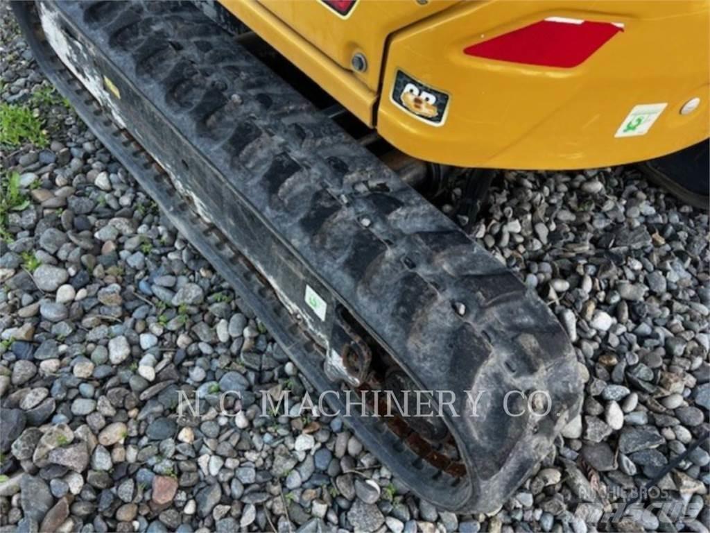 CAT 301.7 CRCN Pelle sur chenilles