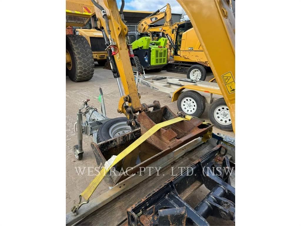 CAT 301.7CR Pelle sur chenilles
