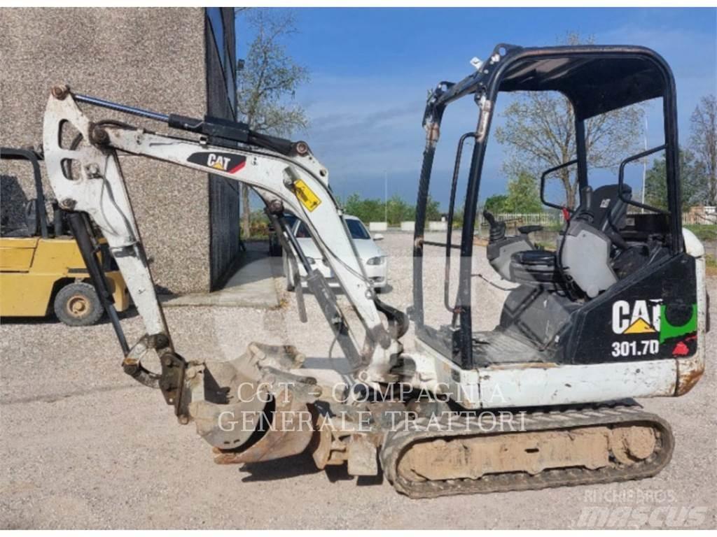 CAT 301.7D Pelle sur chenilles