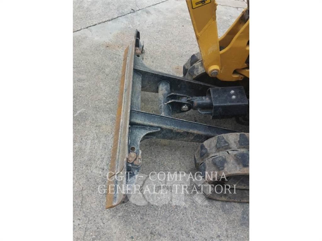 CAT 301.7D Pelle sur chenilles