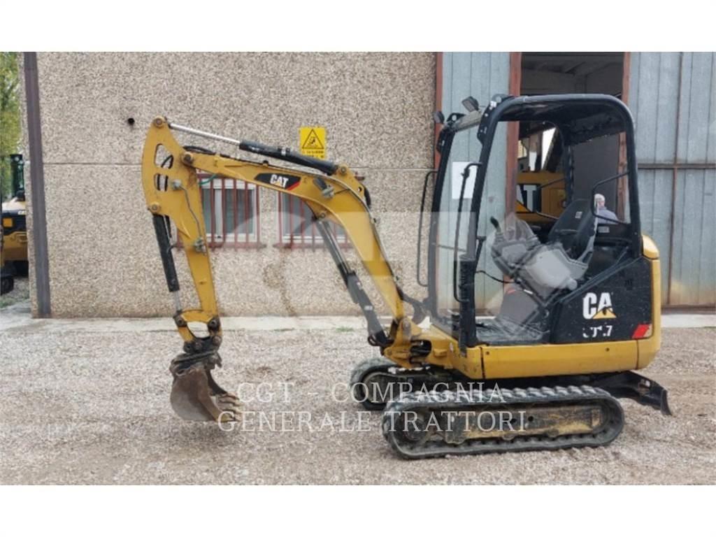 CAT 301.7D Pelle sur chenilles