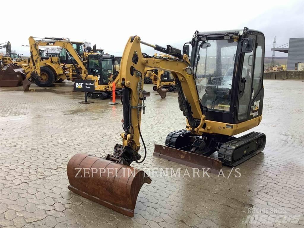 CAT 301.7D Pelle sur chenilles