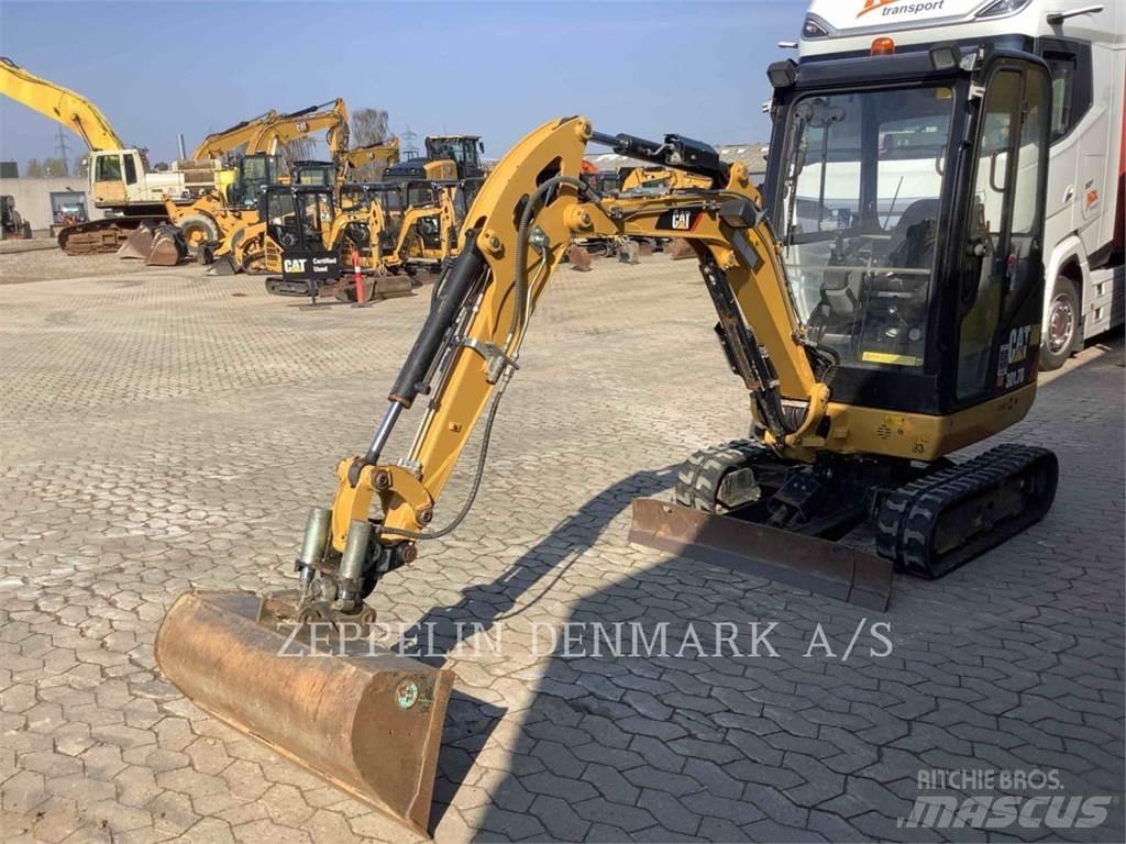 CAT 301.7D Pelle sur chenilles