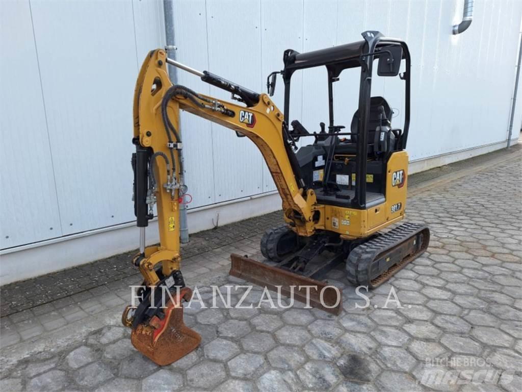 CAT 301.7D Pelle sur chenilles