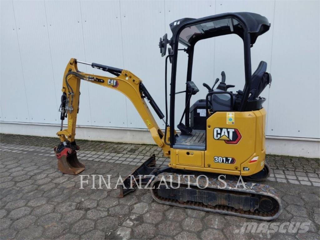 CAT 301.7D Pelle sur chenilles