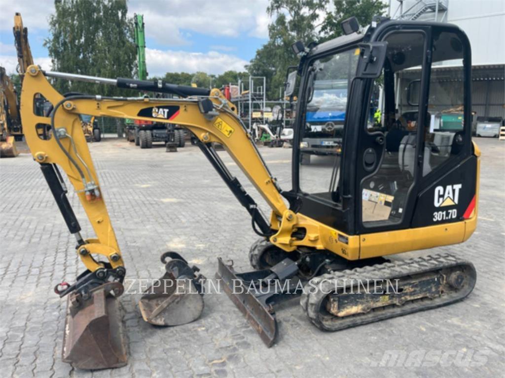 CAT 301.7D Pelle sur chenilles