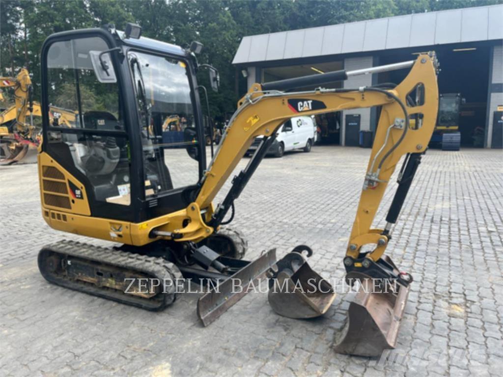 CAT 301.7D Pelle sur chenilles