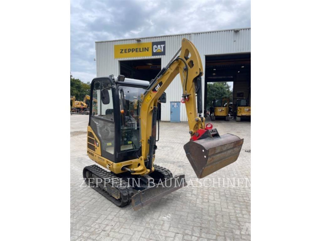 CAT 301.7D Pelle sur chenilles