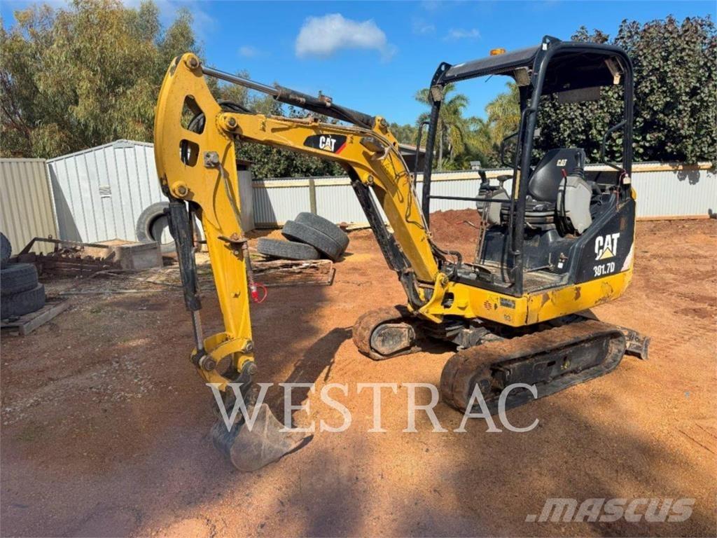 CAT 301.7D Pelle sur chenilles