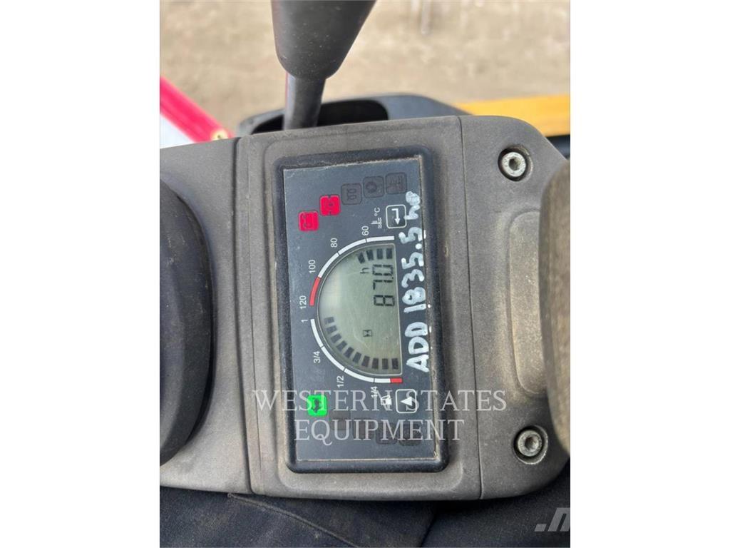 CAT 301.7D Pelle sur chenilles