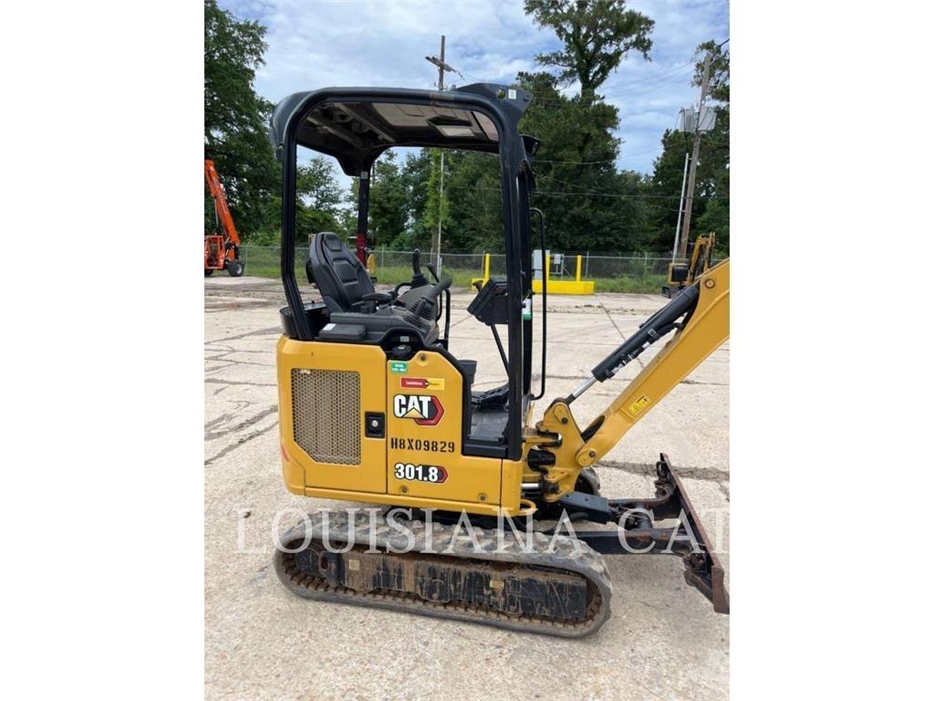 CAT 301.8 Mini pelle < 7t