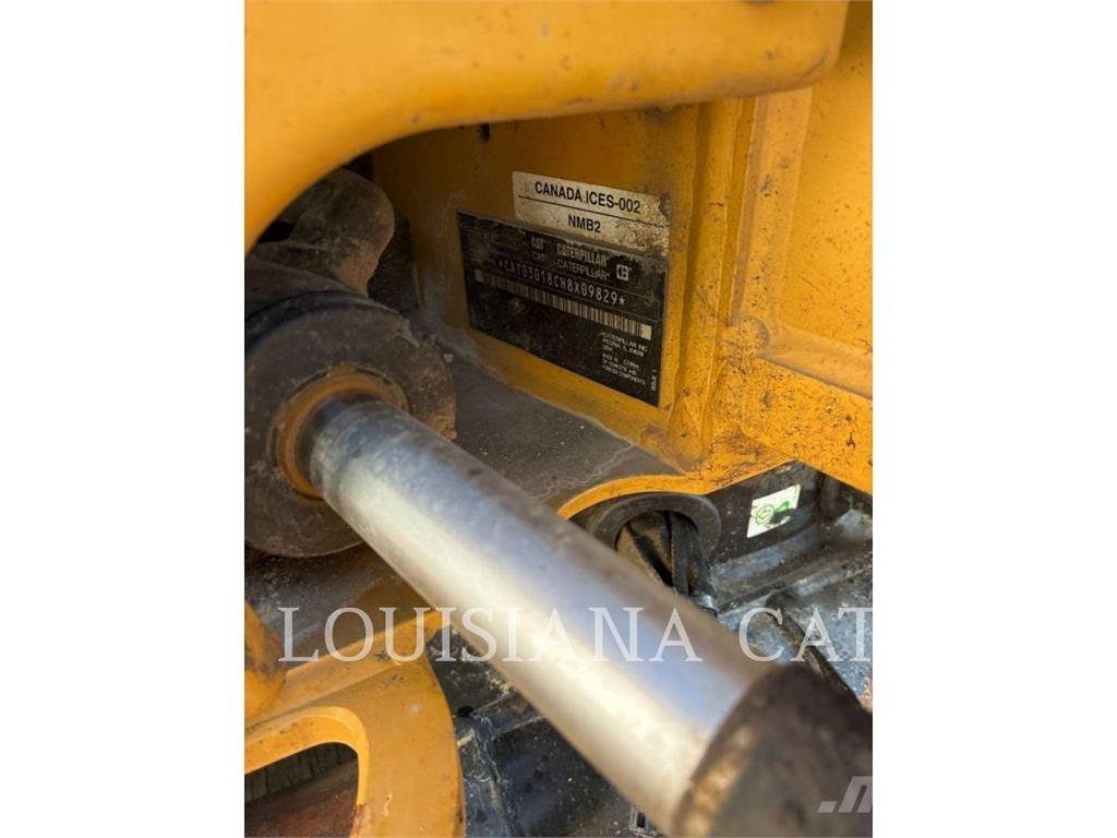 CAT 301.8 Mini pelle < 7t