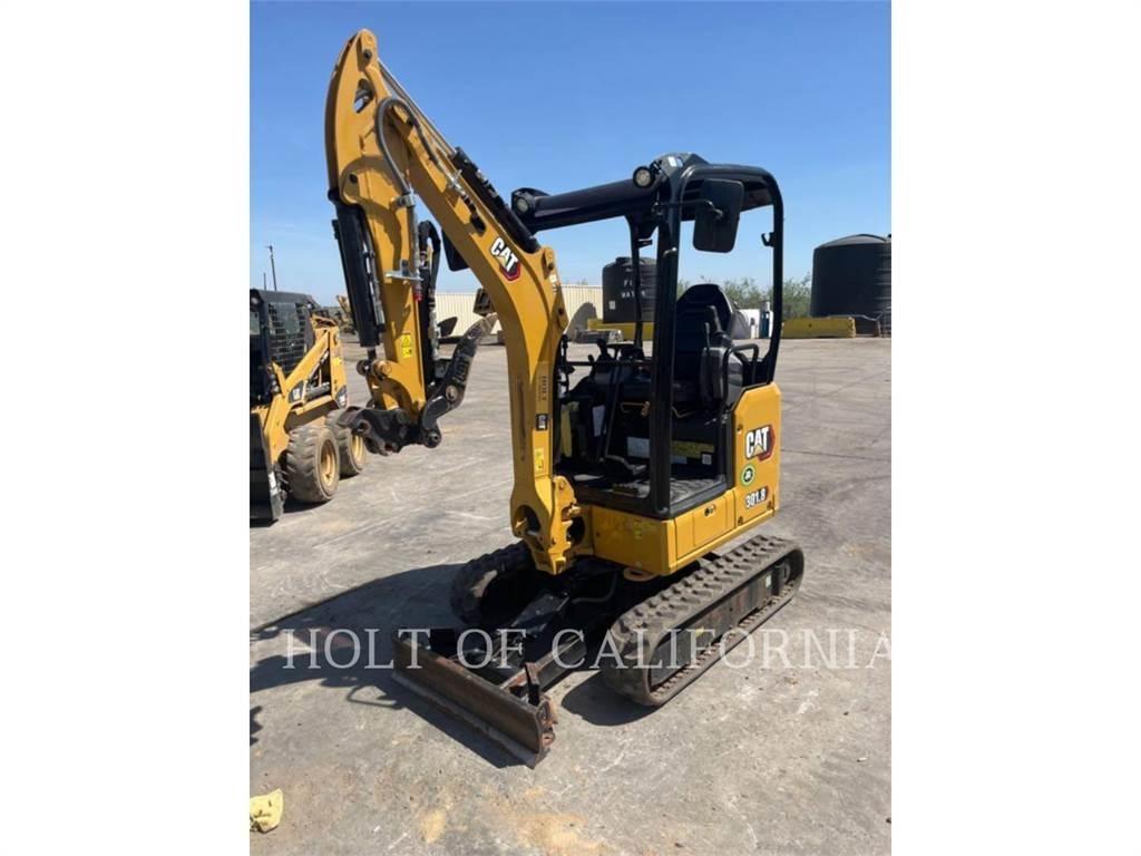 CAT 301.8 Pelle sur chenilles