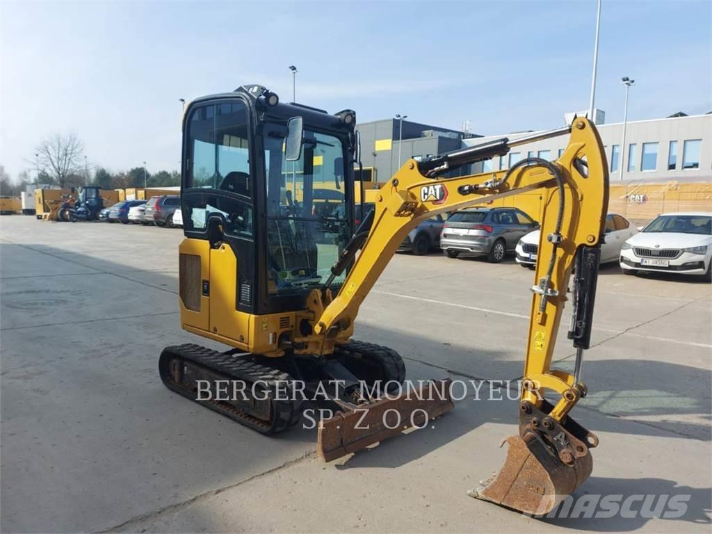 CAT 301.8 Pelle sur chenilles
