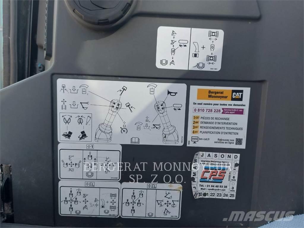CAT 301.8 Pelle sur chenilles